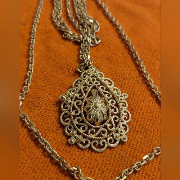 *RARE* VINTAGE SIGNED CROWN TRIFARI GOLD TONE 19.5" NECKLACE - Picture 3 of 7